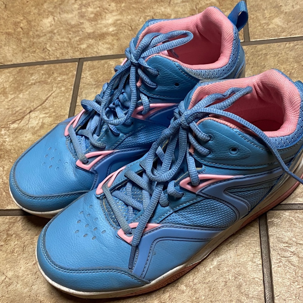 Girl’s And1 Blue & Pink Athletic Size 5 Youth Basketball Sneakers Activewear